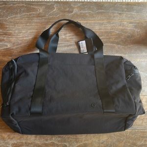 Lululemon Command the Day Large Duffle Bag 37L